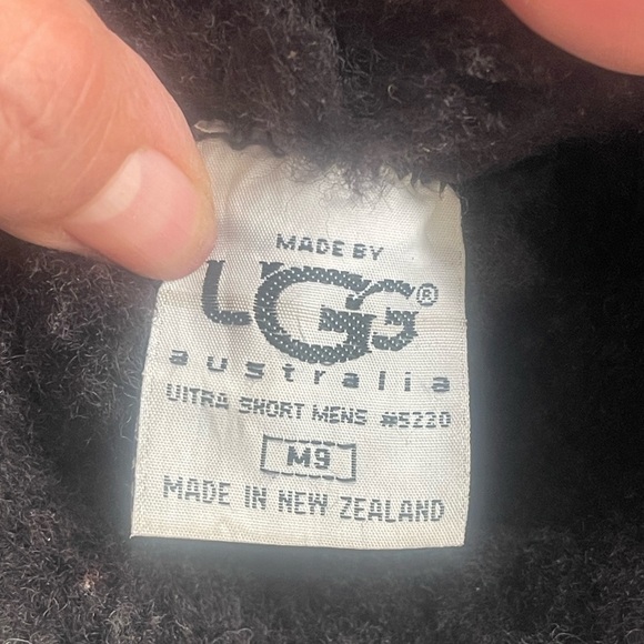 UGG Australia Uitra Short brown
 MENS 25220 boots size M9 - Picture 14 of 15